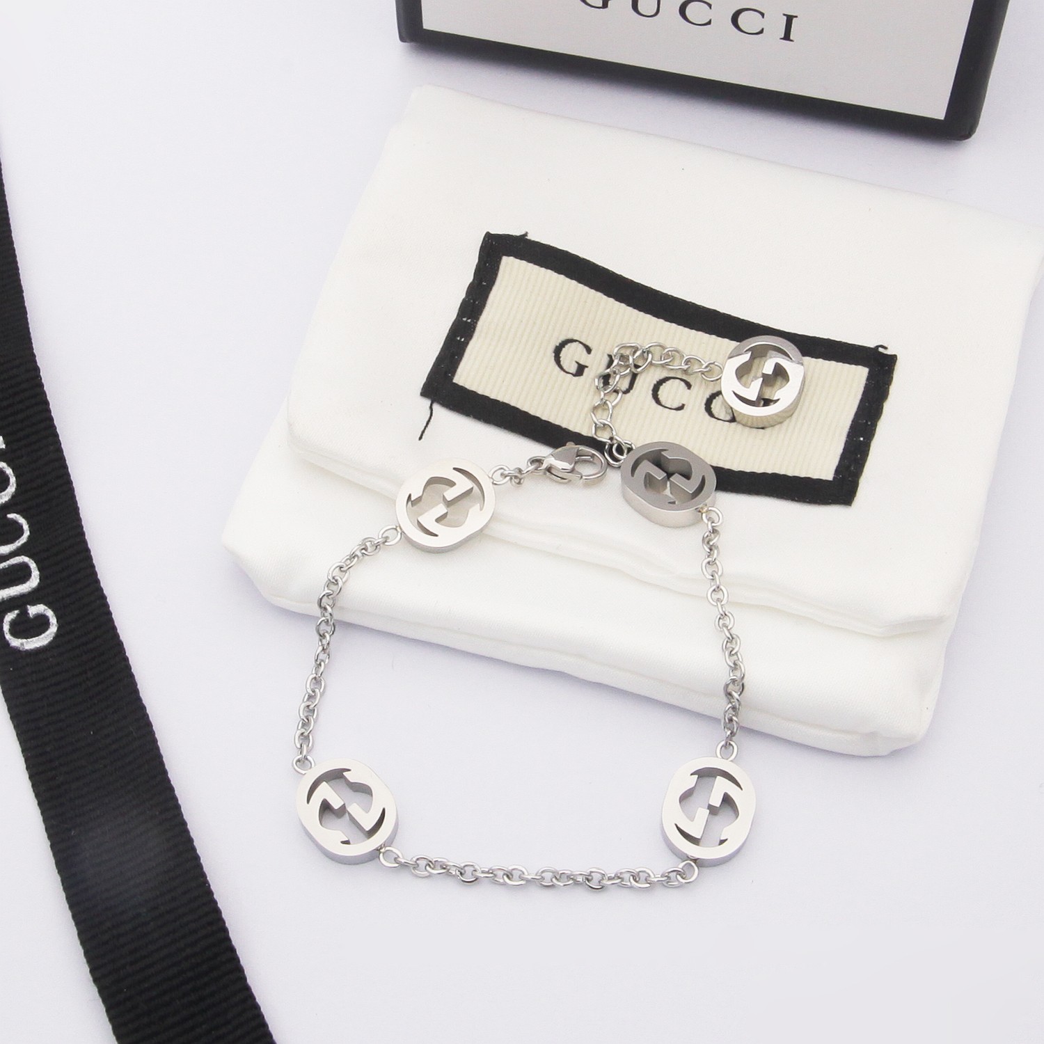 Gucci Interlocking G bracelet - DesignerGu