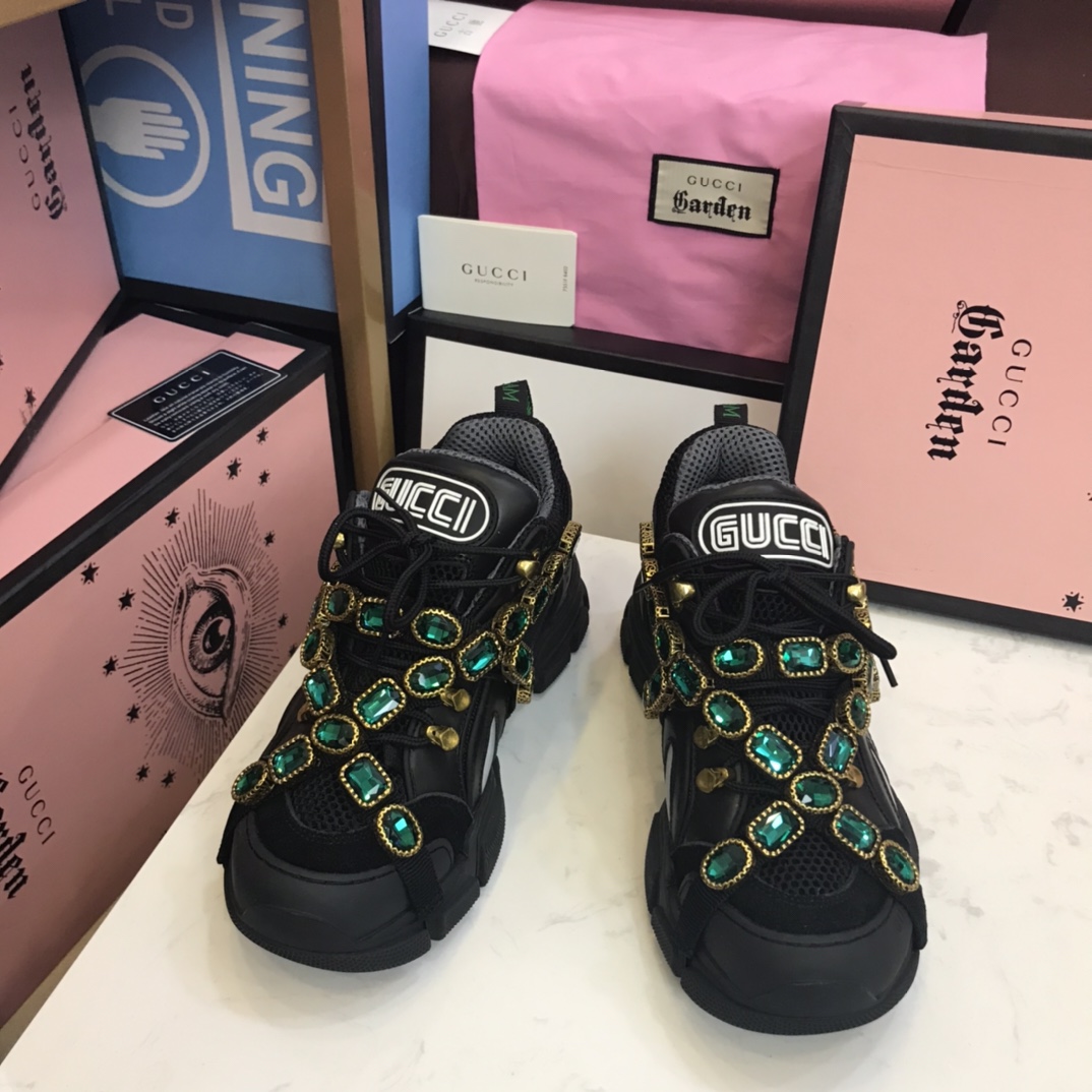 Gucci Logo Sneaker - DesignerGu