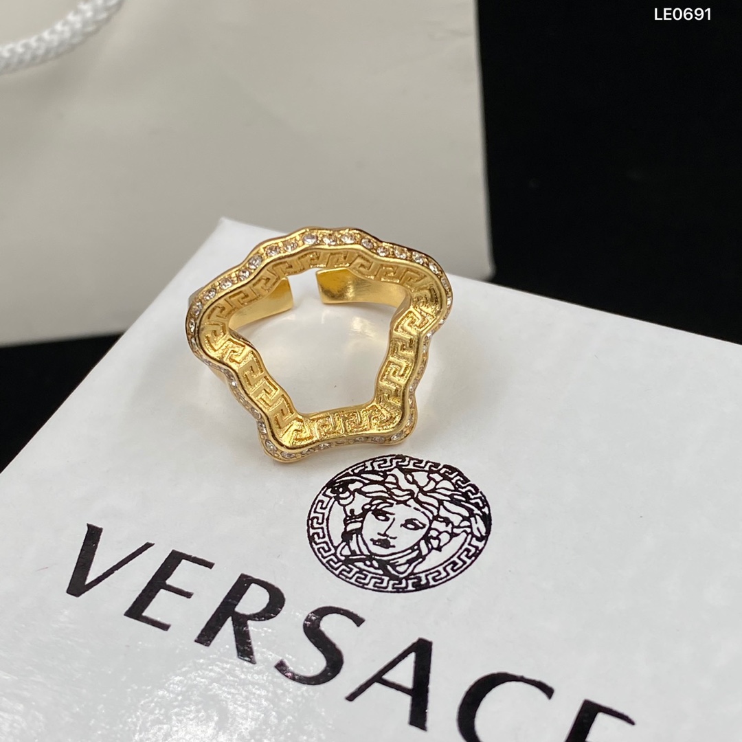 Versace La Medusa Curve Ring - DesignerGu