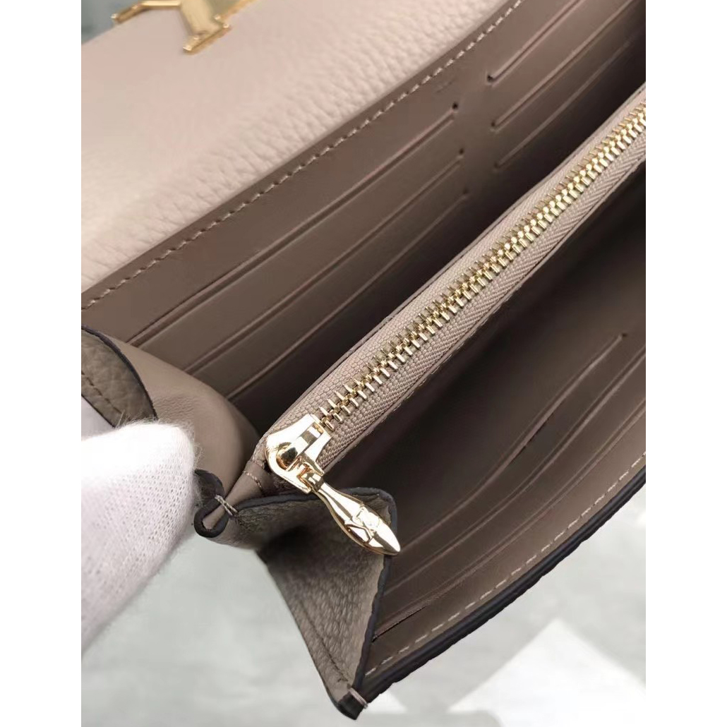 Louis Vuitton Capucines Wallet(19-10-2cm )  M61249 - DesignerGu