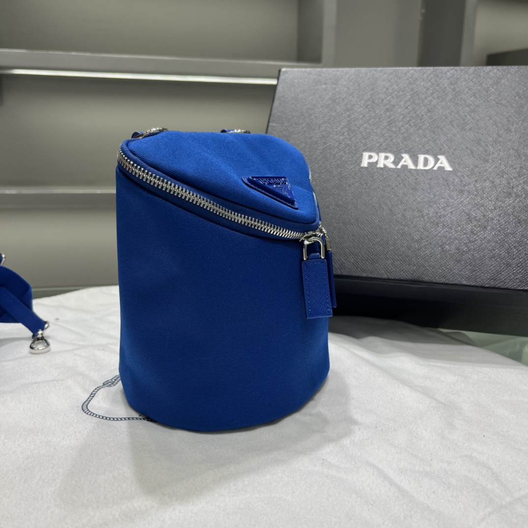 Prada Canvas Shoulder Bag(21-15-15cm)   2VH147 - DesignerGu