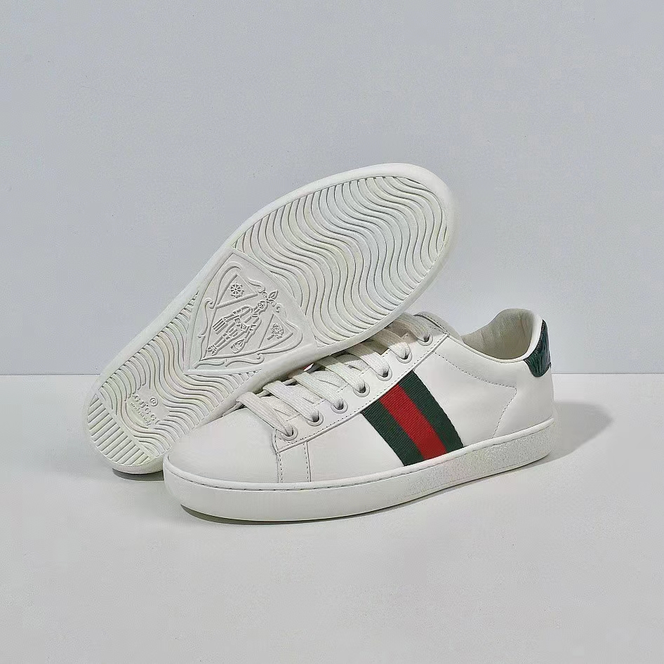 Gucci Logo Sneaker - DesignerGu