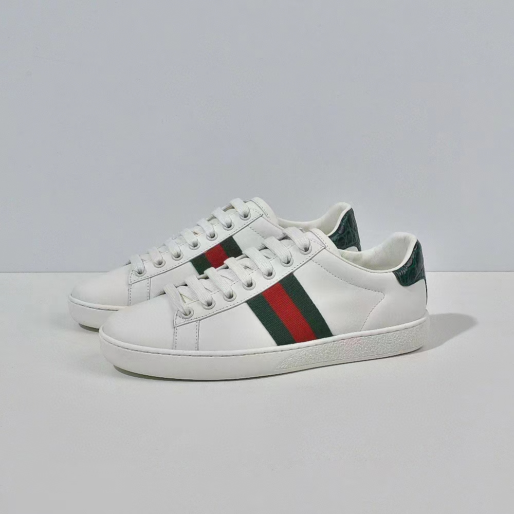 Gucci Logo Sneaker - DesignerGu