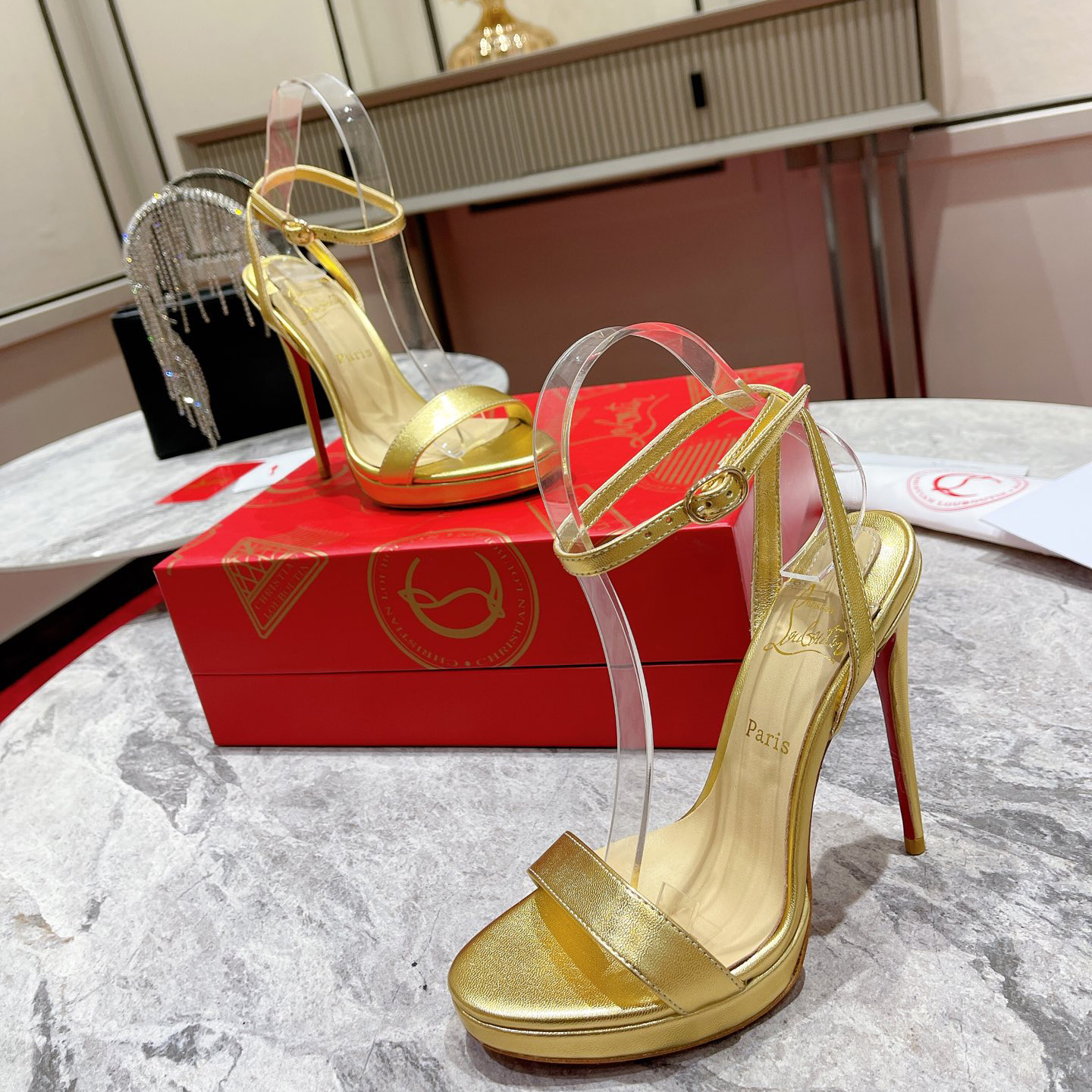 Christian Louboutin   Loubi Queen Sandal(12CM) - DesignerGu