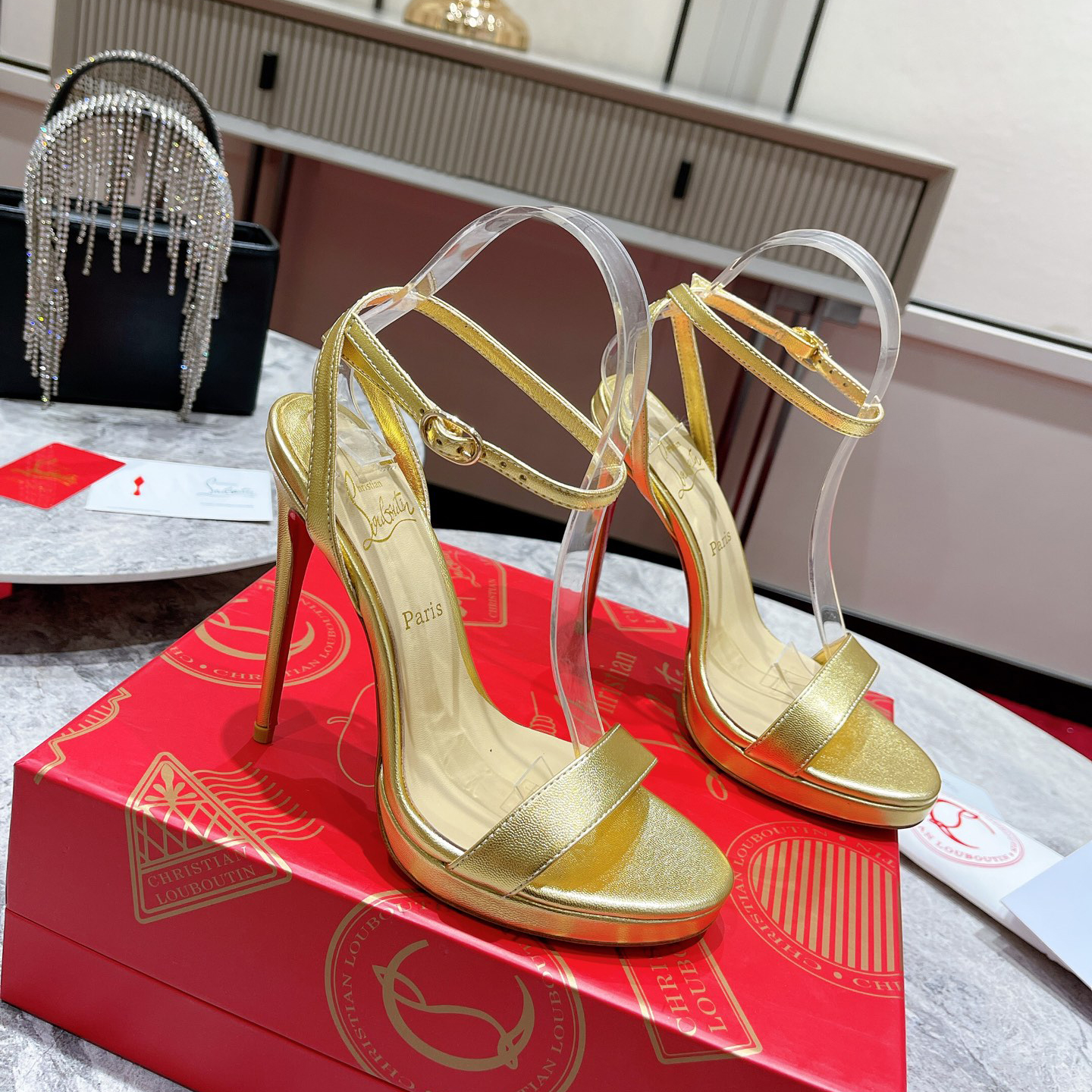 Christian Louboutin   Loubi Queen Sandal(12CM) - DesignerGu