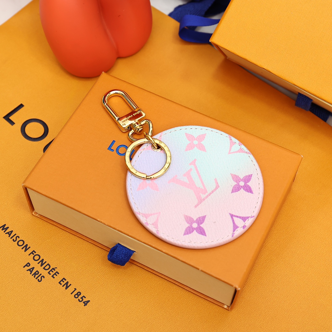 Louis Vuitton Illustre Bag Charm And Key Holder   M00666 - DesignerGu