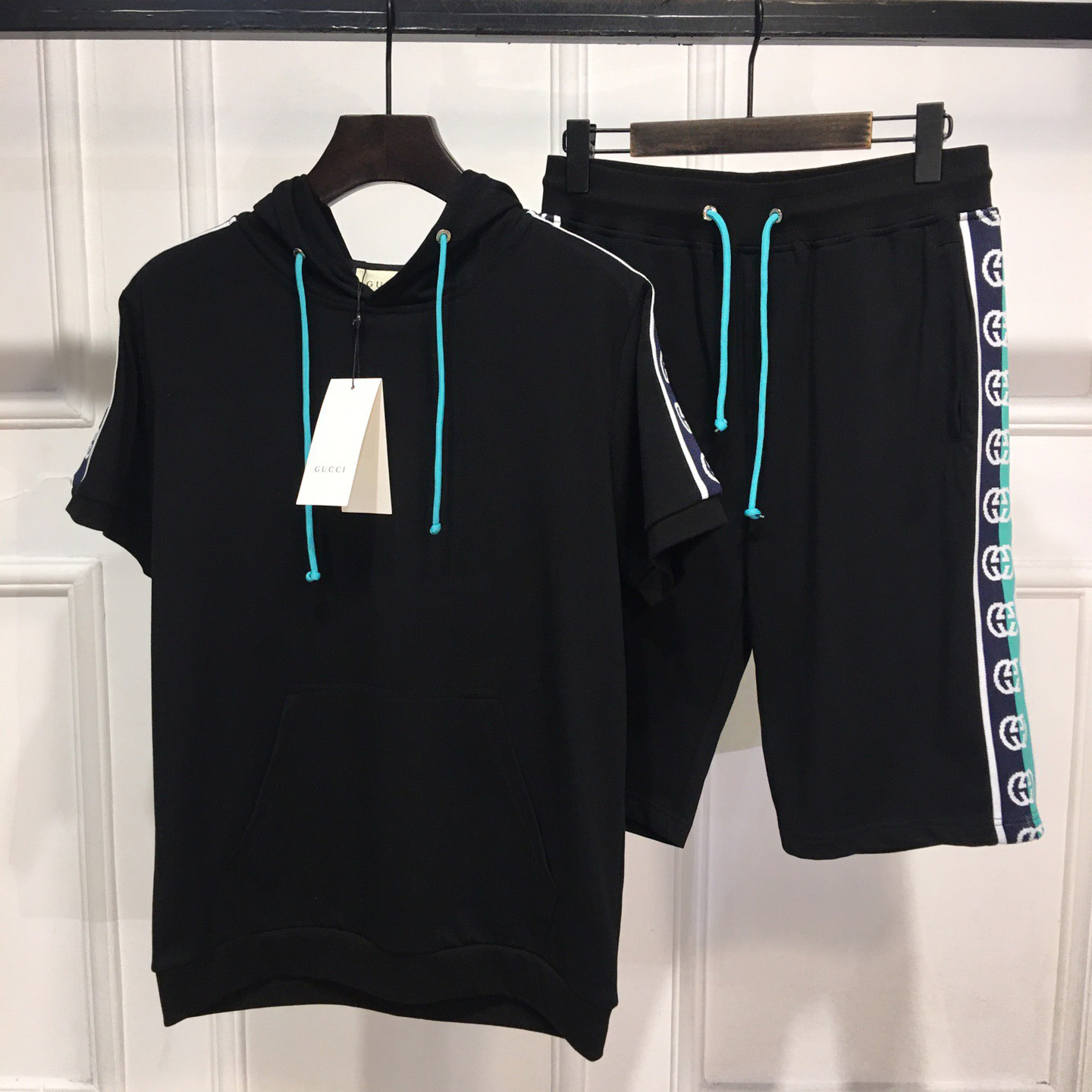 Gucci GG Logo Tracksuit In Black - DesignerGu