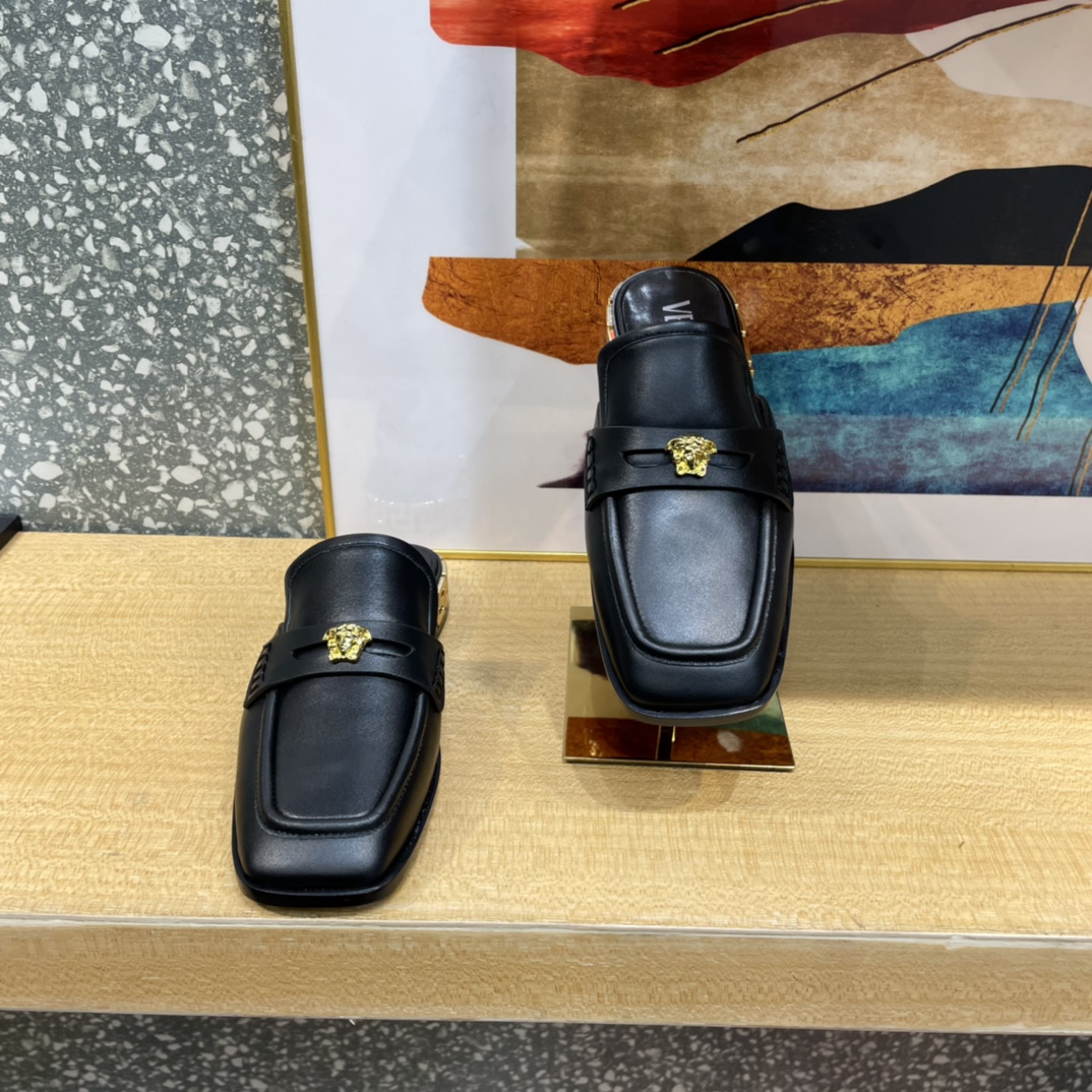 Versace La Medusa Loafer Mules - DesignerGu