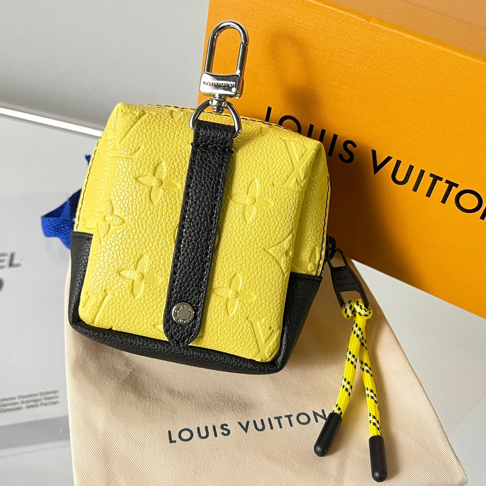 Louis Vuitton Colour Blocks Squared Pouch  M00739 - DesignerGu