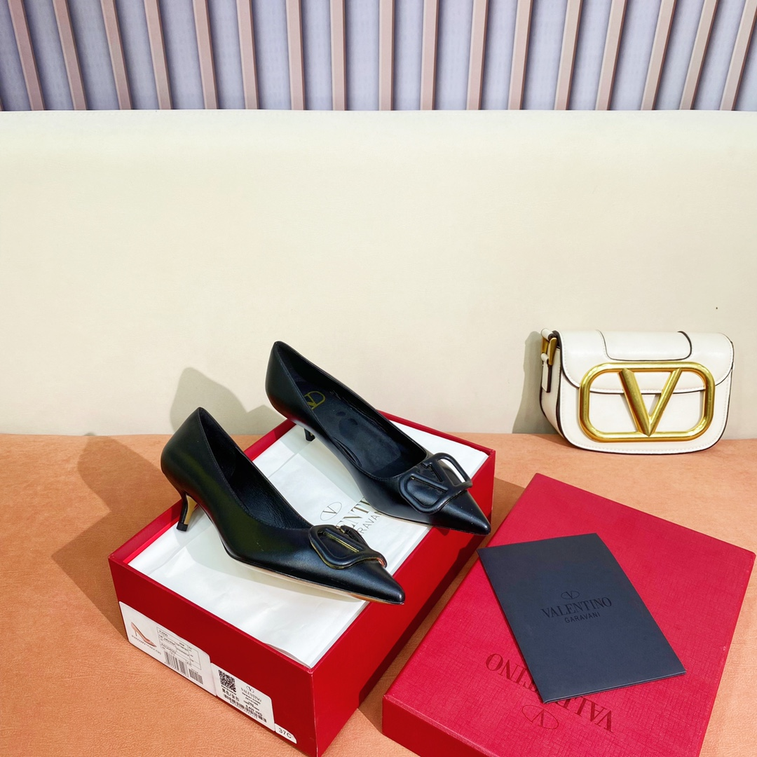 Valenti Vlogo Signature Calfskin Pump - DesignerGu