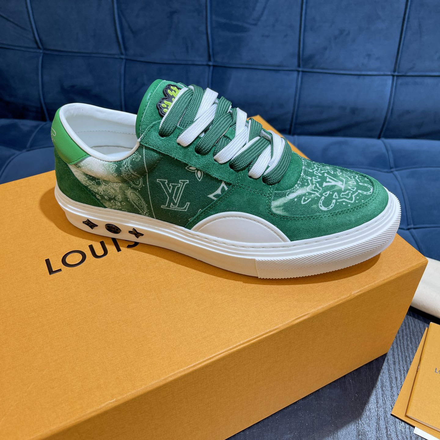 Louis Vuitton LV Ollie Sneaker      - DesignerGu