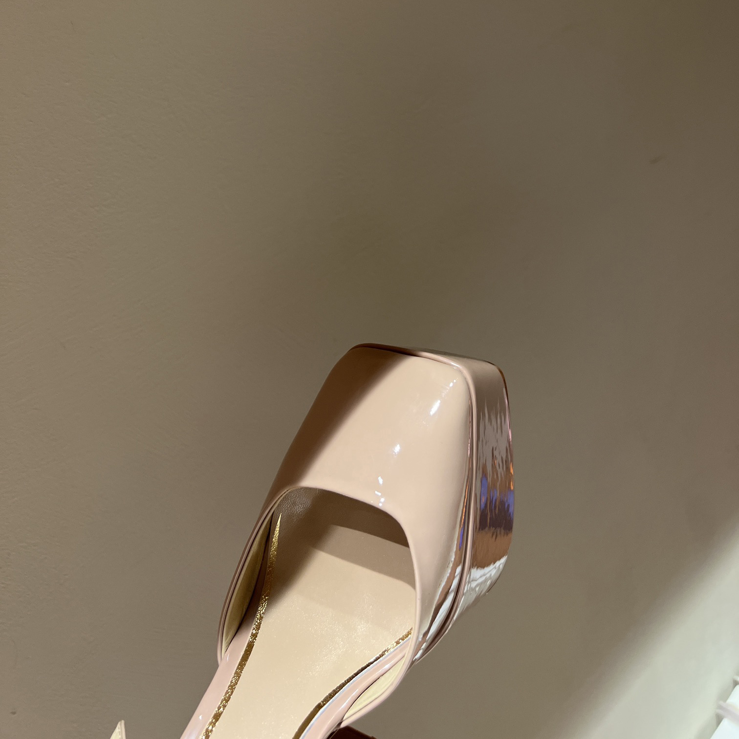 Valenti Garavani Tan-Go Platform Pump In Patent Leather  155 MM - DesignerGu