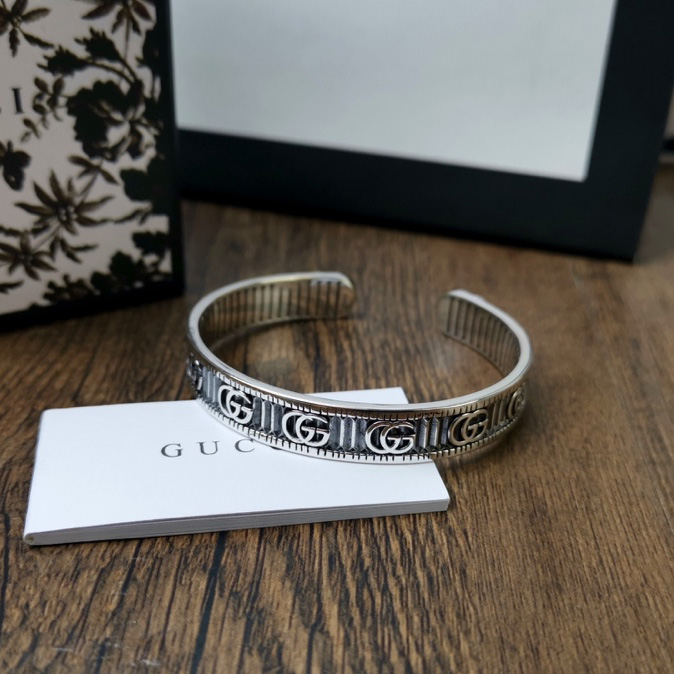 Gucci Bracelet With Double G In Silver - DesignerGu