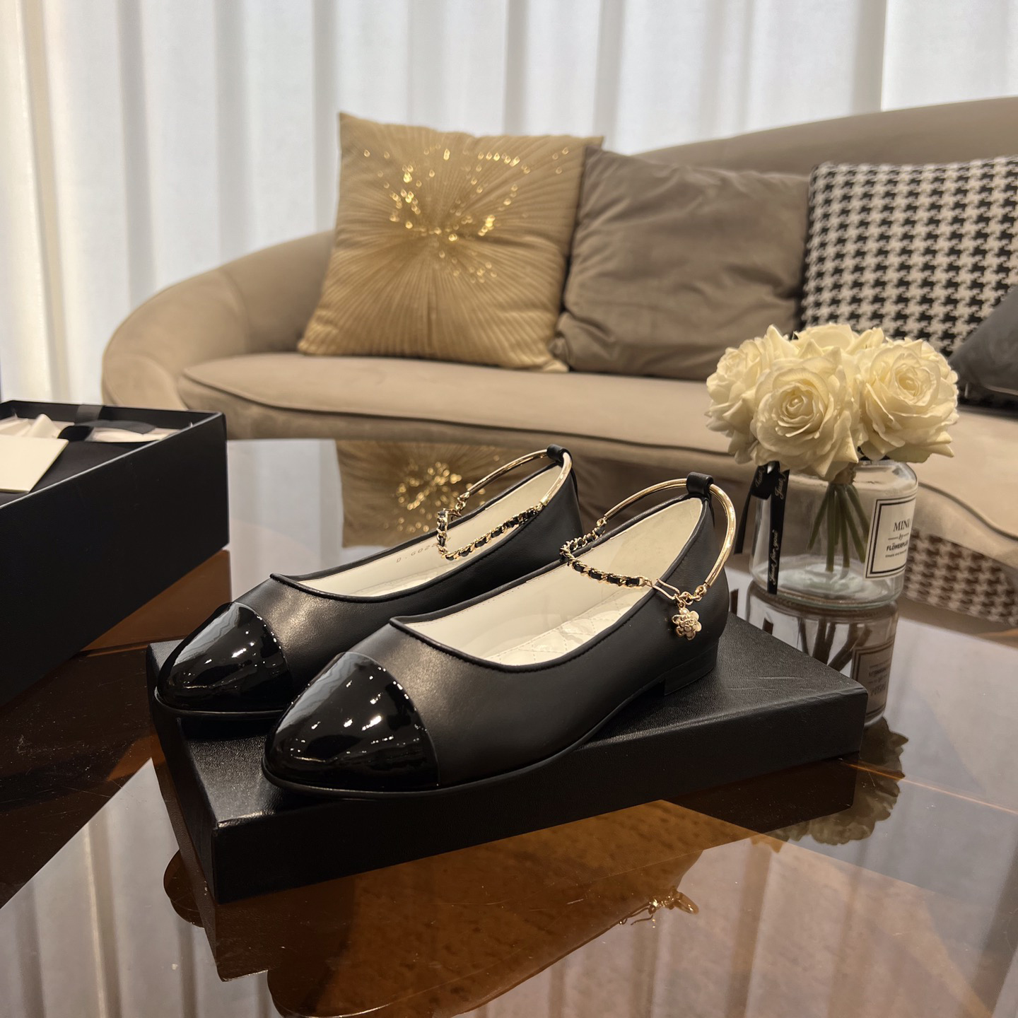 Dior Lambskin & Patent Calfskin Black Ballerinas - DesignerGu