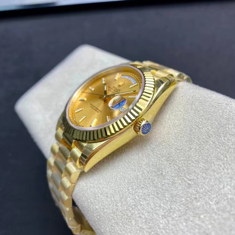 Rolex Day-Date 40 Watch In Yellow Gold - DesignerGu