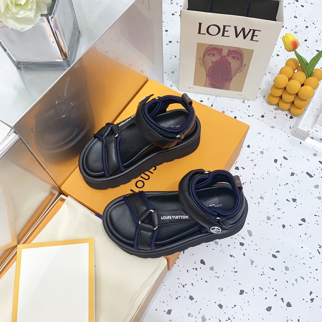 Louis Vuitton Pool Pillow Flat Comfort Sandal   1AABR3 - DesignerGu