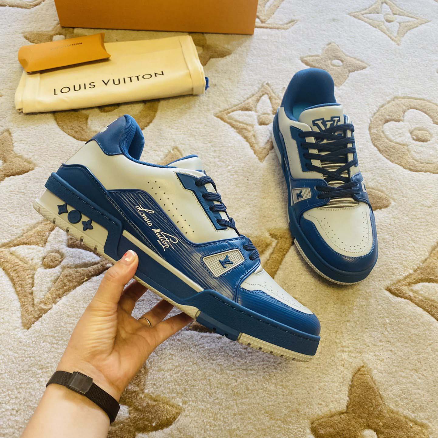 Louis Vuitton LV  Trainer Sneaker     1AA6UP - DesignerGu