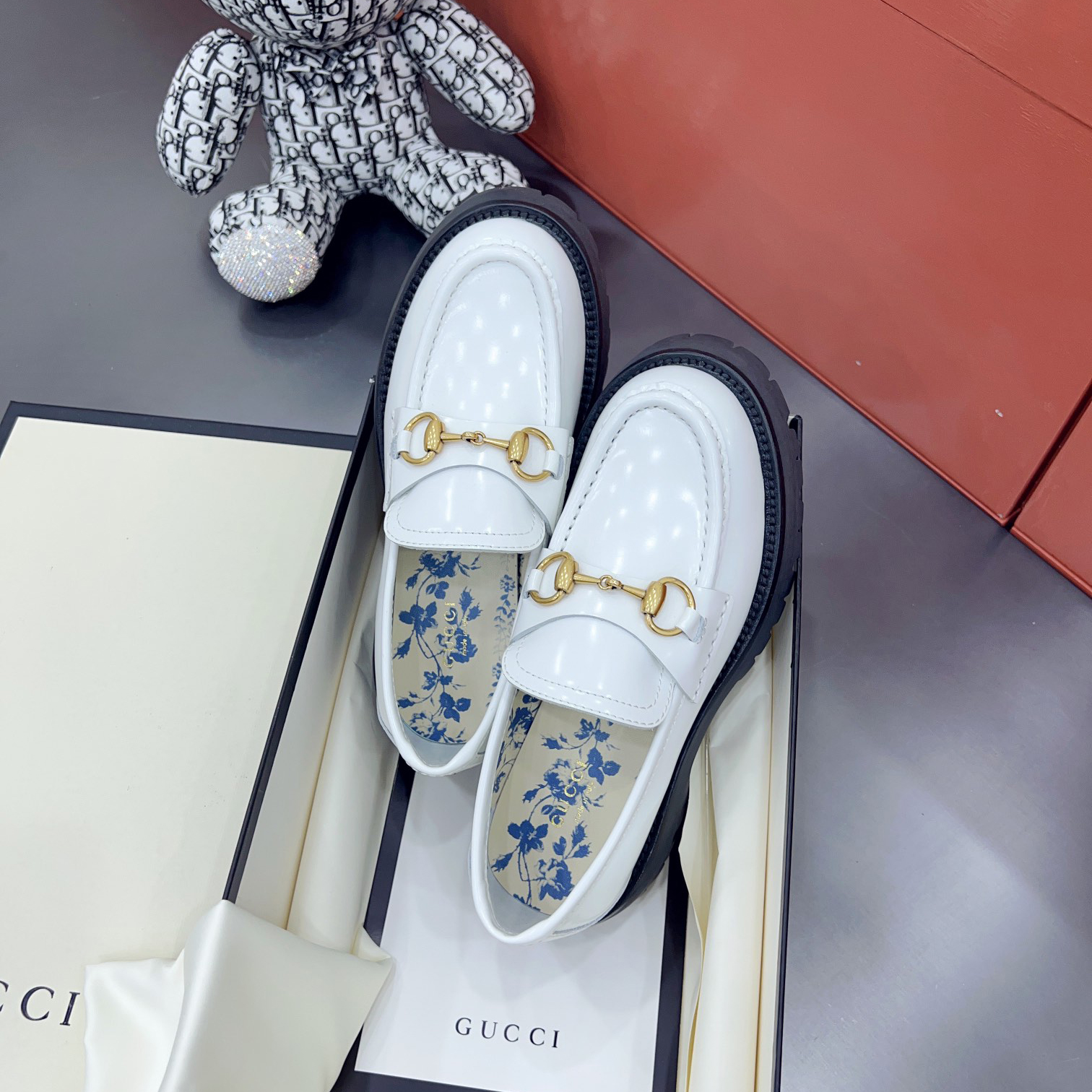 Gucci Leather Lug Sole Horsebit Loafer - DesignerGu