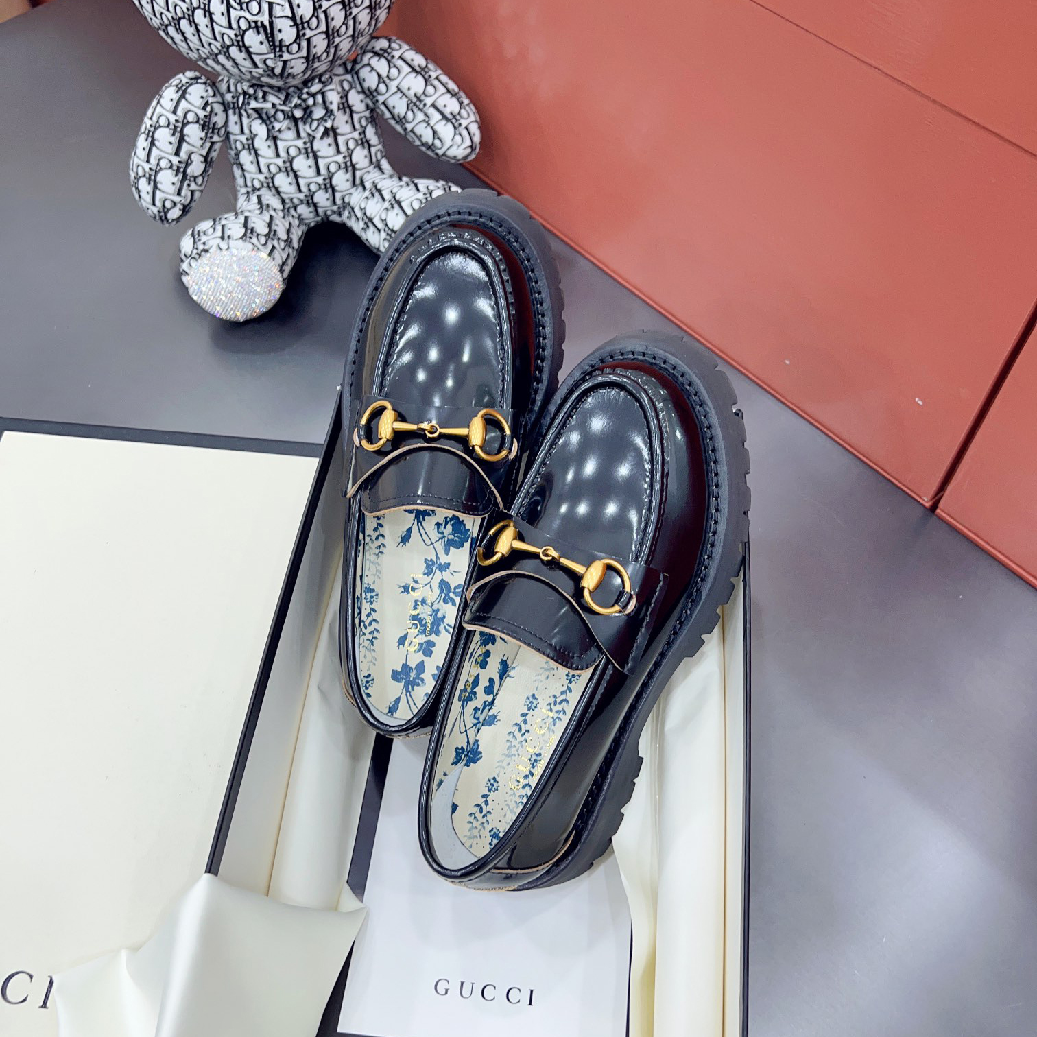 Gucci Leather Lug Sole Horsebit Loafer - DesignerGu