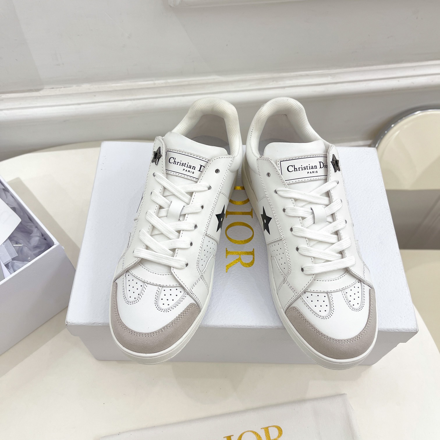 Dior Star Sneaker  - DesignerGu