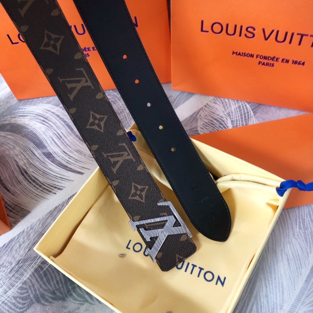 Louis Vuitton LV Pyramide Cities Exclusive 40MM Reversible Belt—Hong Kong - DesignerGu