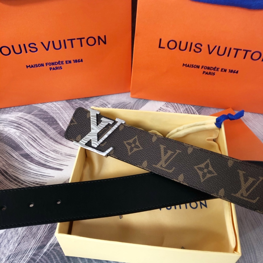 Louis Vuitton LV Pyramide Cities Exclusive 40MM Reversible Belt—Hong Kong - DesignerGu