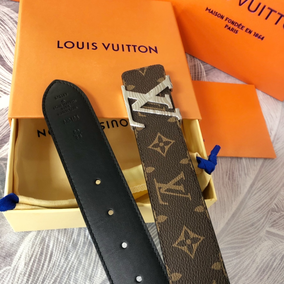 Louis Vuitton LV Pyramide Cities Exclusive 40MM Reversible Belt—Hong Kong - DesignerGu