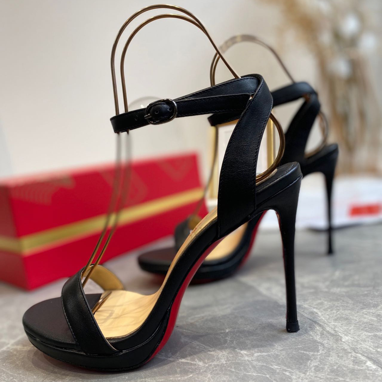 Christian Louboutin Loubigirl 100 mm - DesignerGu