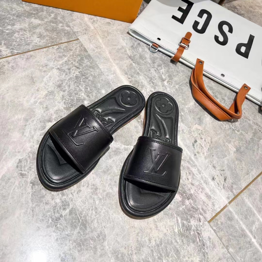 Louis Vuitton Magnetic Flat Mule    1AA1LT - DesignerGu