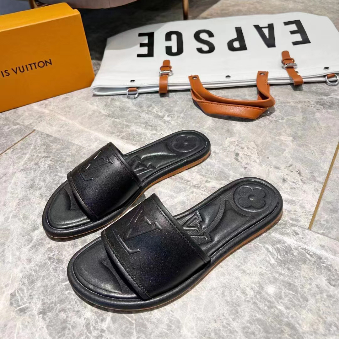 Louis Vuitton Magnetic Flat Mule    1AA1LT - DesignerGu