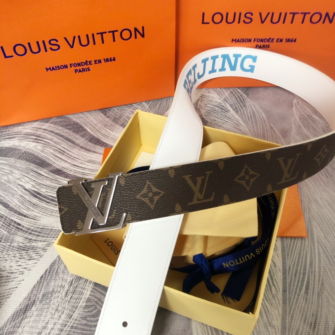 Louis Vuitton LV Pyramide Cities Exclusive 40MM Reversible Belt—Beijing - DesignerGu