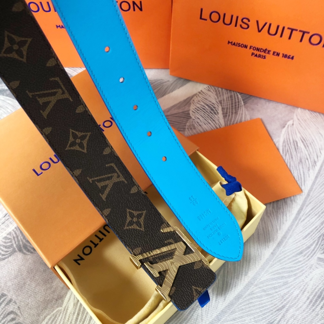 Louis Vuitton LV Pyramide Cities Exclusive 40MM Reversible Belt—New York - DesignerGu