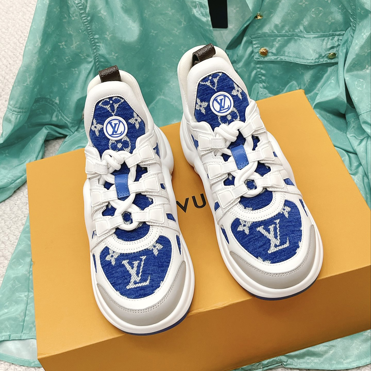 Louis Vuitton LV Archlight Sneaker     1AACTY - DesignerGu