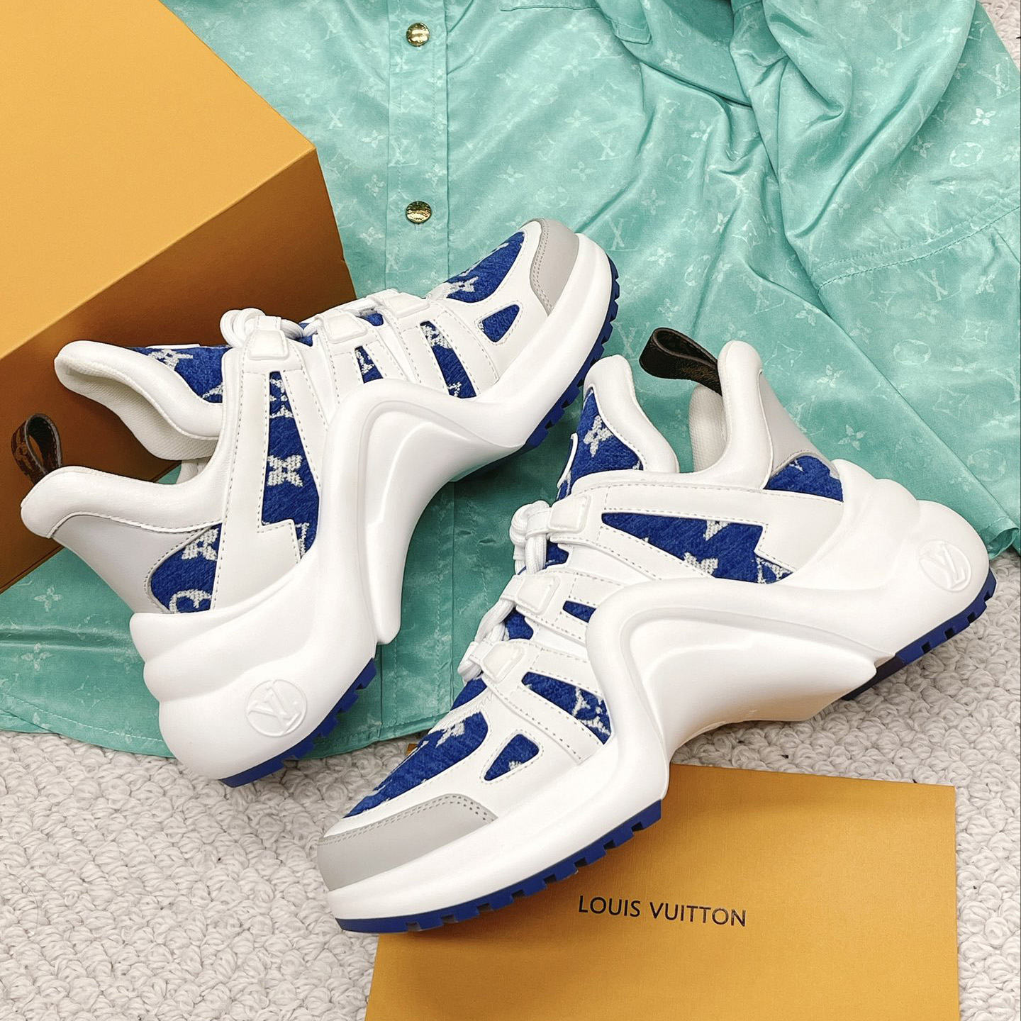 Louis Vuitton LV Archlight Sneaker     1AACTY - DesignerGu