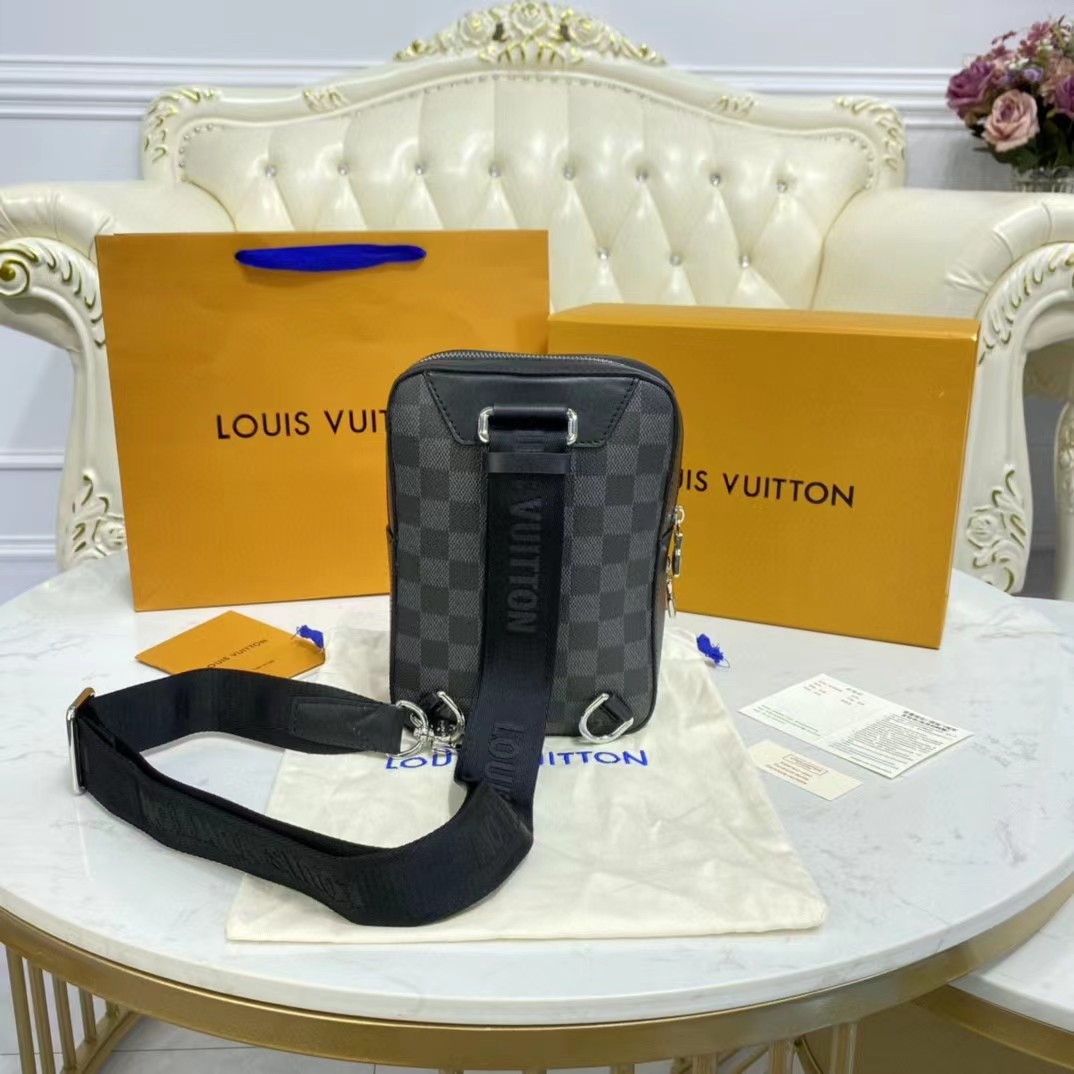 Louis Vuitton Amazone Sling Bag(17-21-6cm) - DesignerGu