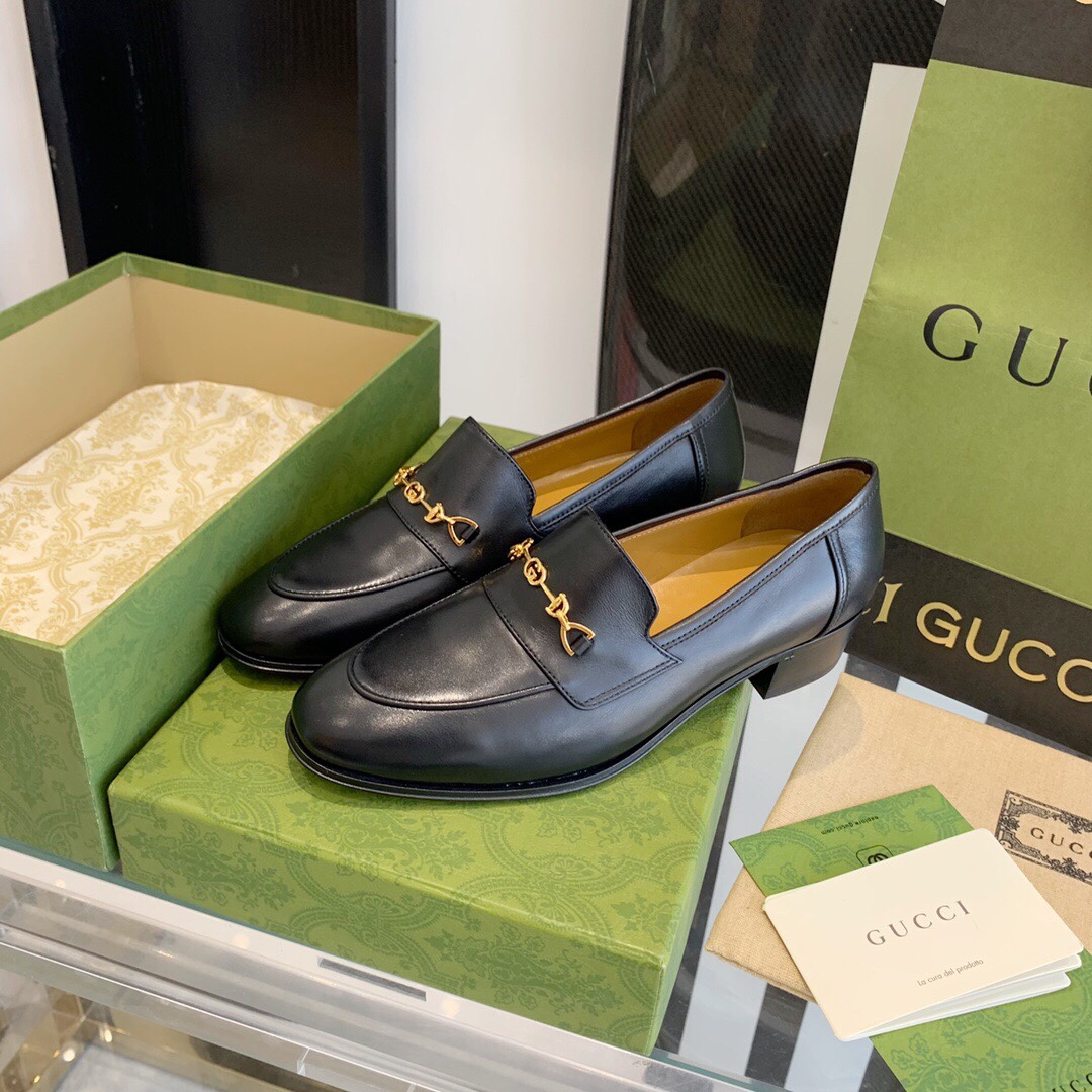 Gucci Women's Loafer With Horsebit - DesignerGu