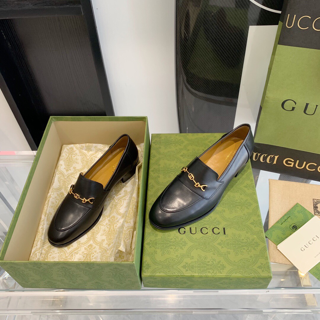 Gucci Women's Loafer With Horsebit - DesignerGu