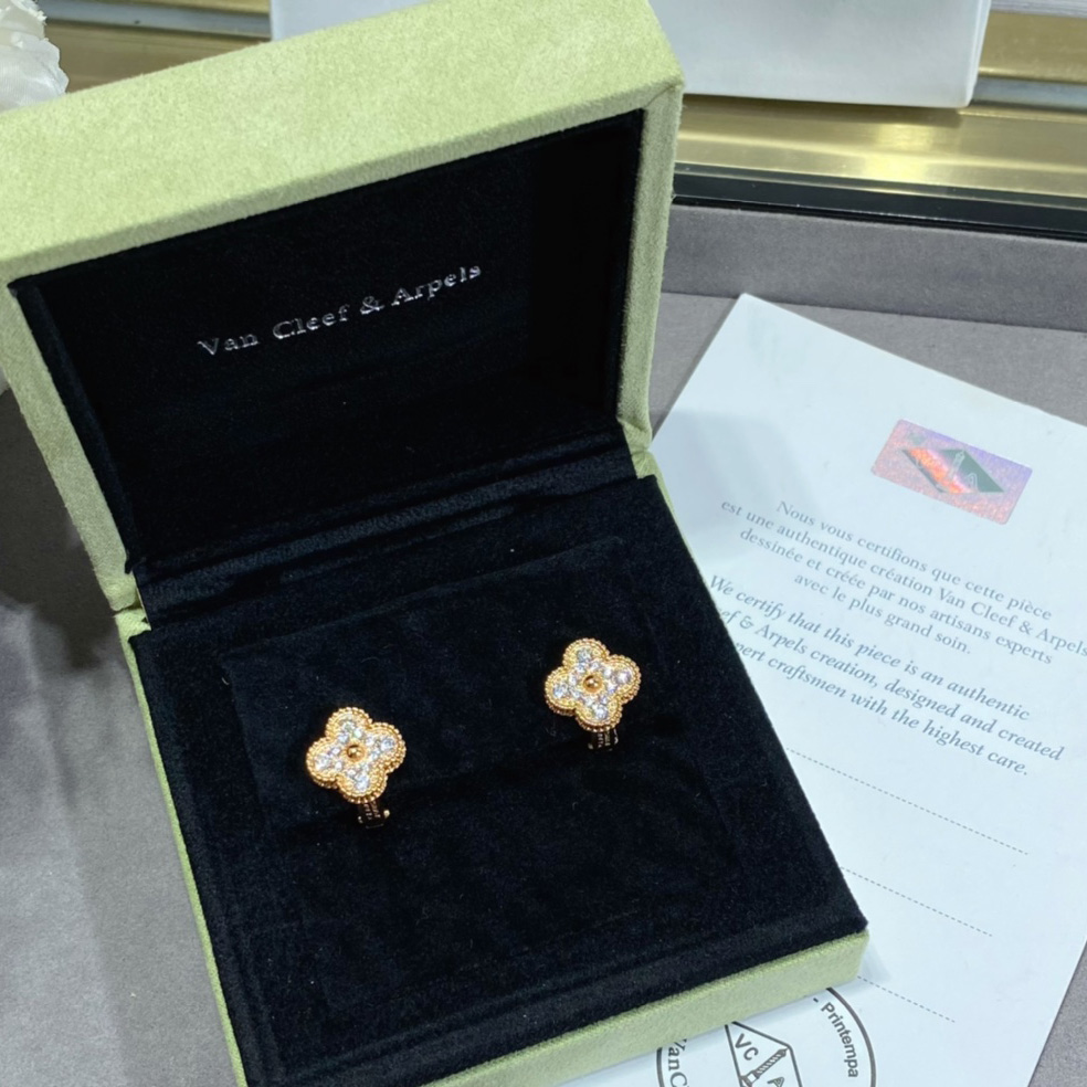 Van Cleef & Arpels Vintage Alhambra Earrings - DesignerGu