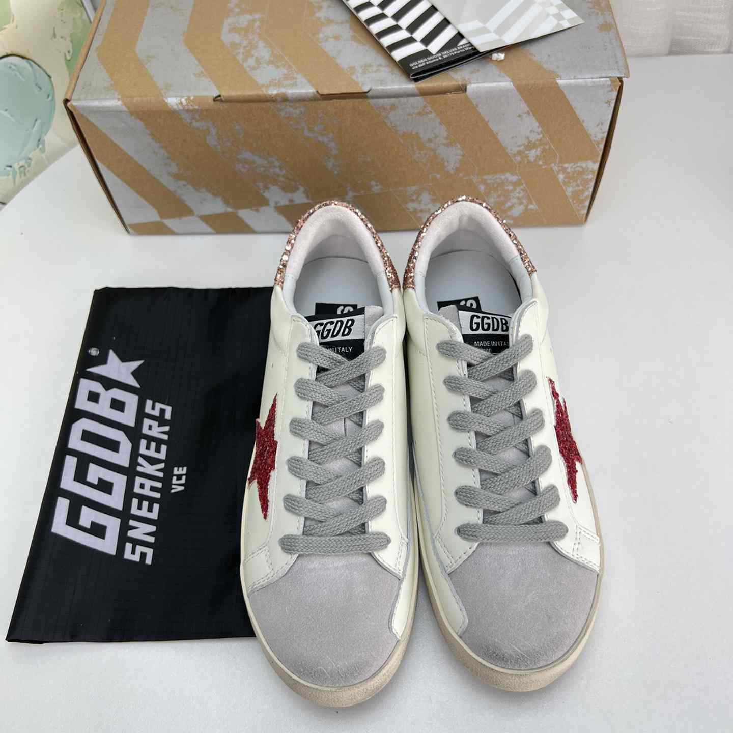 Golden Goose Super-Star Sneakers - DesignerGu