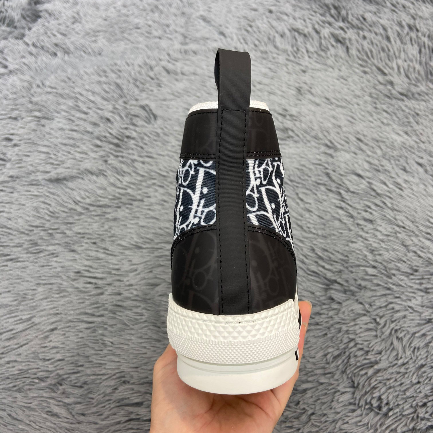 Dior B23 High-Top Sneaker - DesignerGu