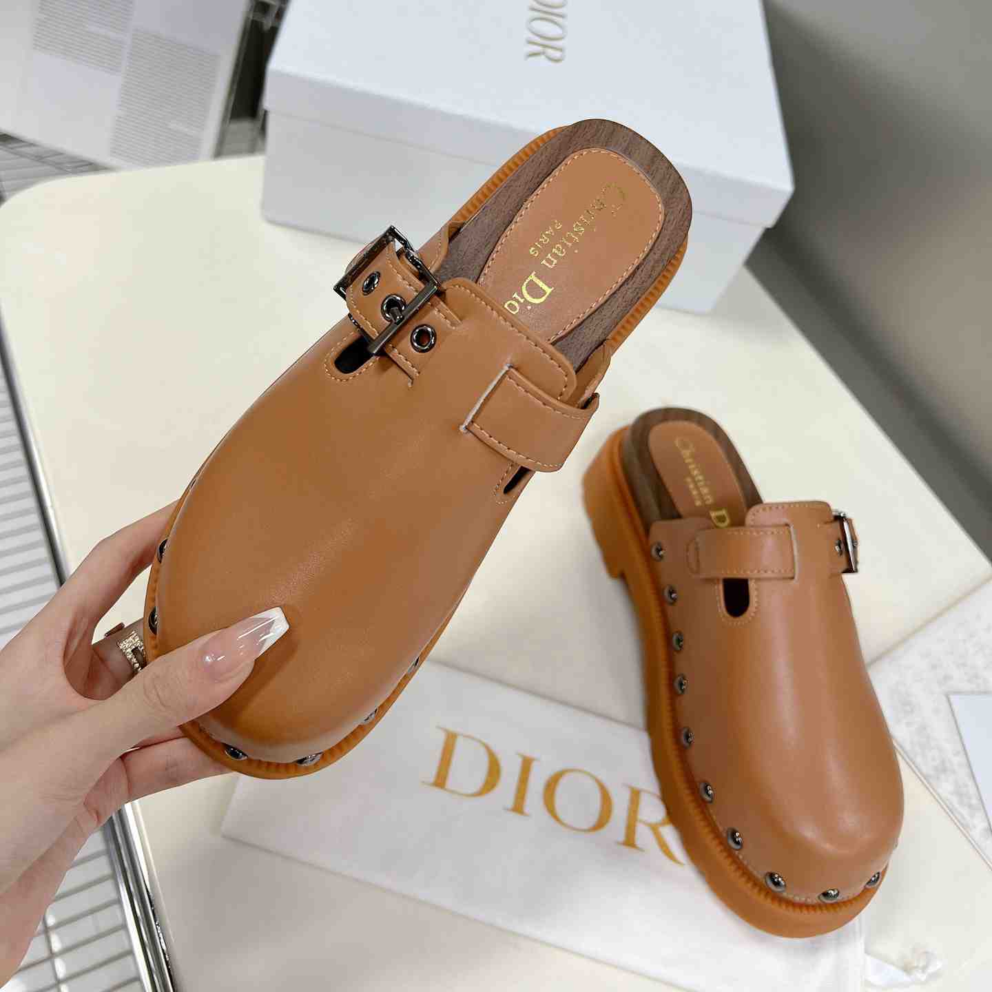 Dior Diorquake Clog - DesignerGu