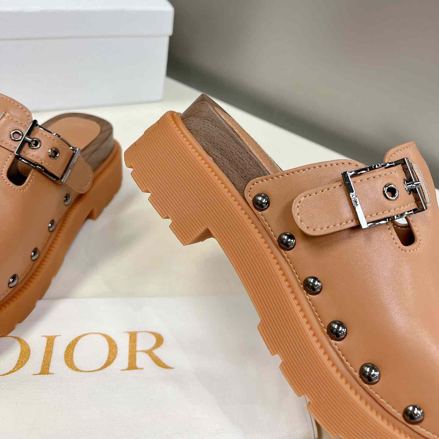 Dior Diorquake Clog - DesignerGu