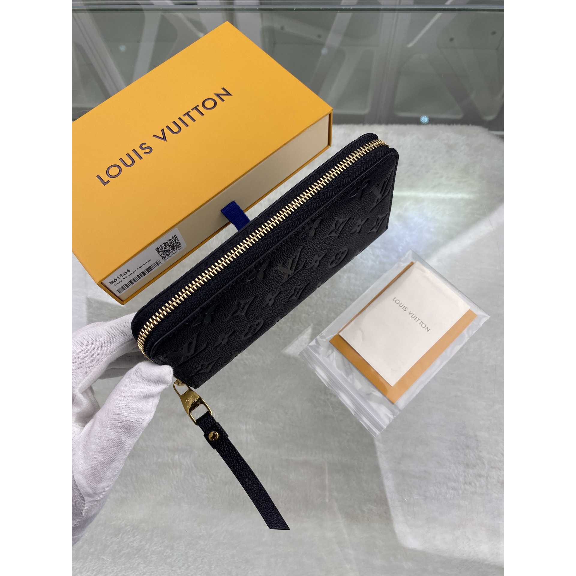 Louis Vuitton Zippy Wallet (19.5-10CM)     M61864 - DesignerGu