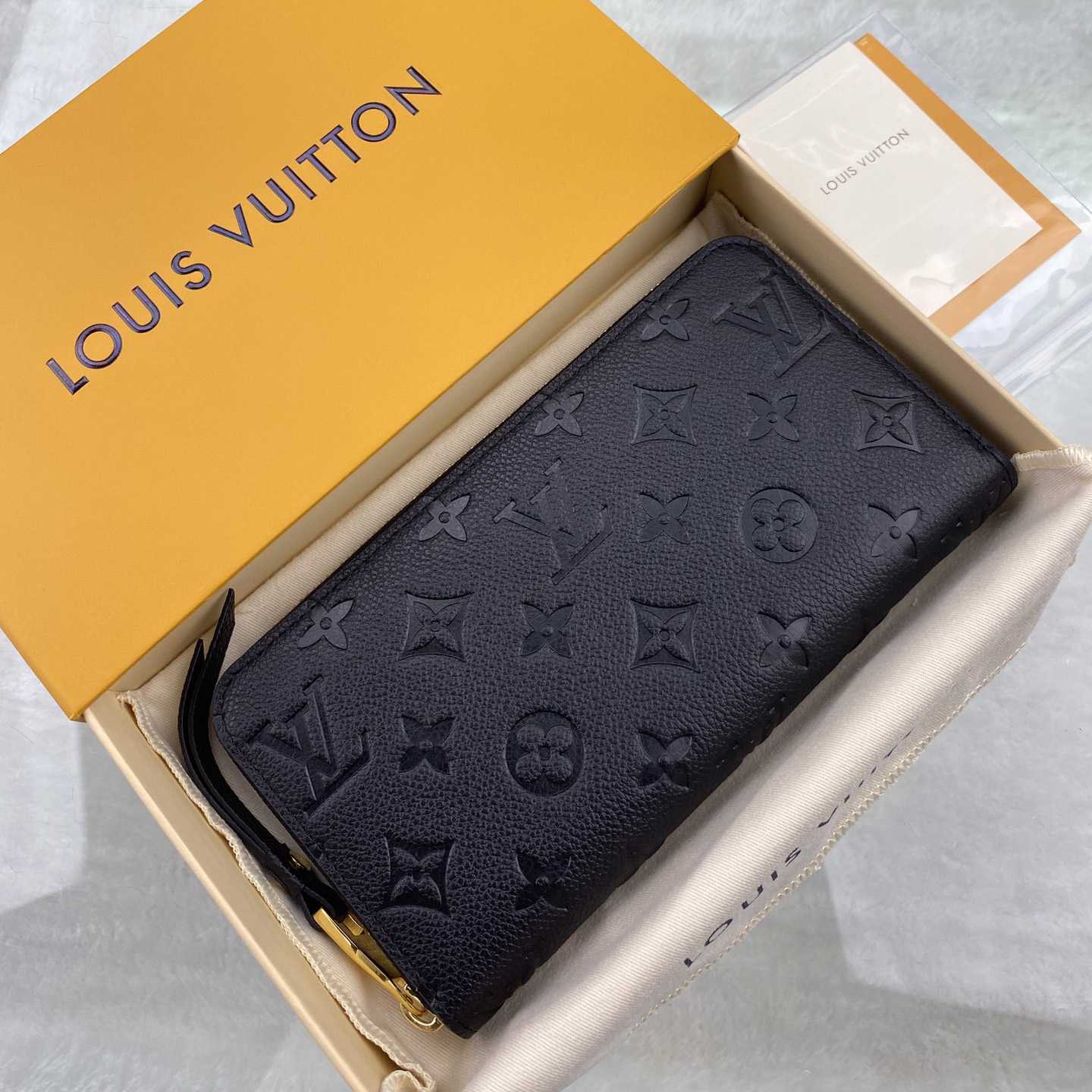 Louis Vuitton Zippy Wallet (19.5-10CM)     M61864 - DesignerGu