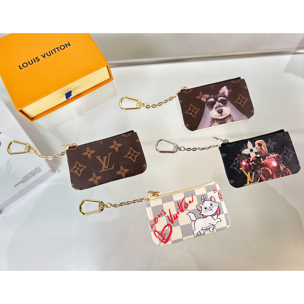 Louis Vuitton Key Pouch     M62650 - DesignerGu