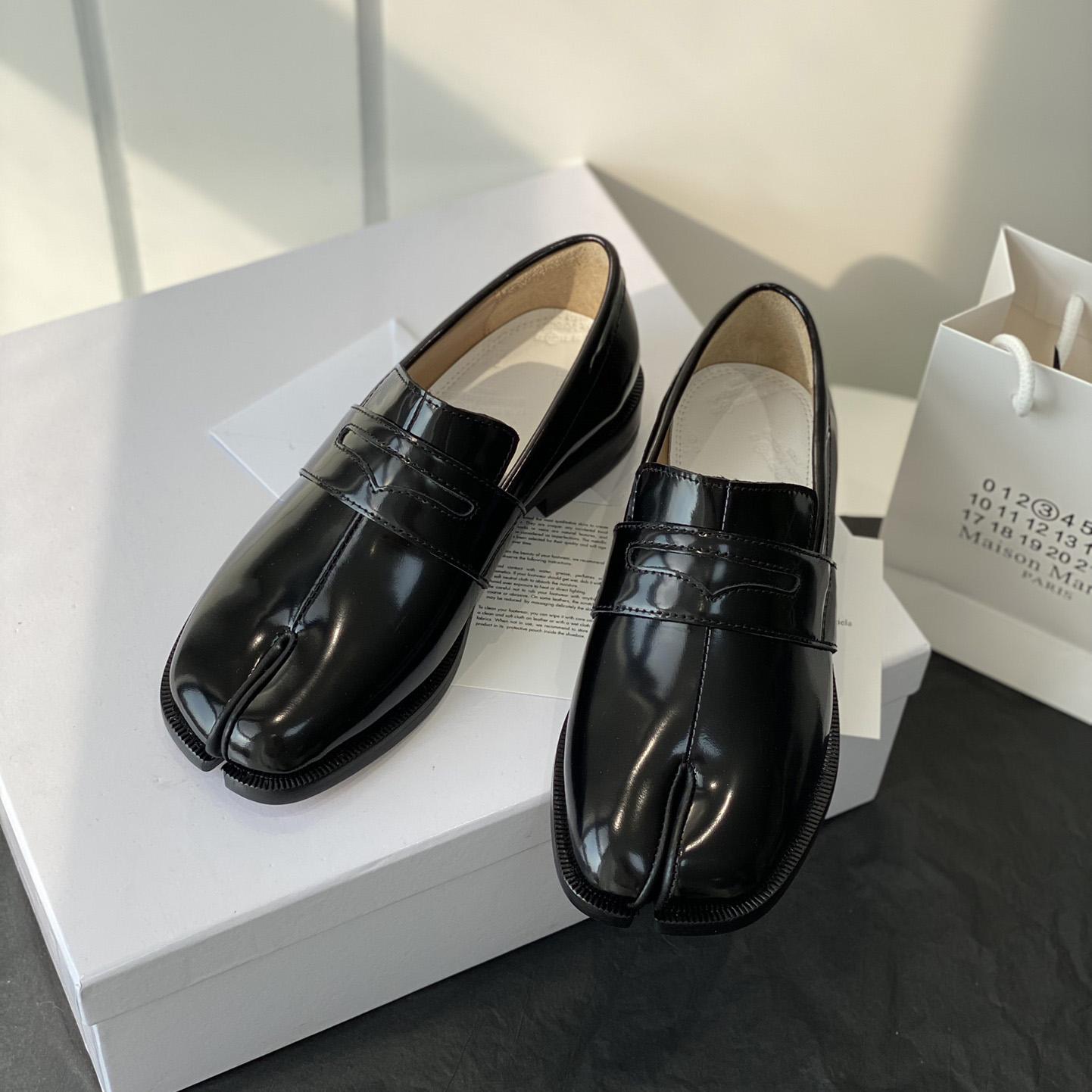 Maison Margiela Tabi Leather Loafers - DesignerGu