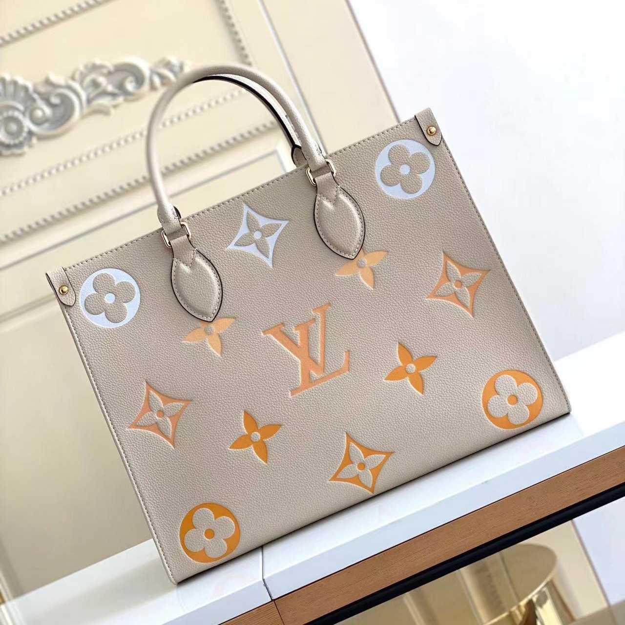 Louis Vuitton OnTheGo MM Tote Bag(35-27-14CM) - DesignerGu