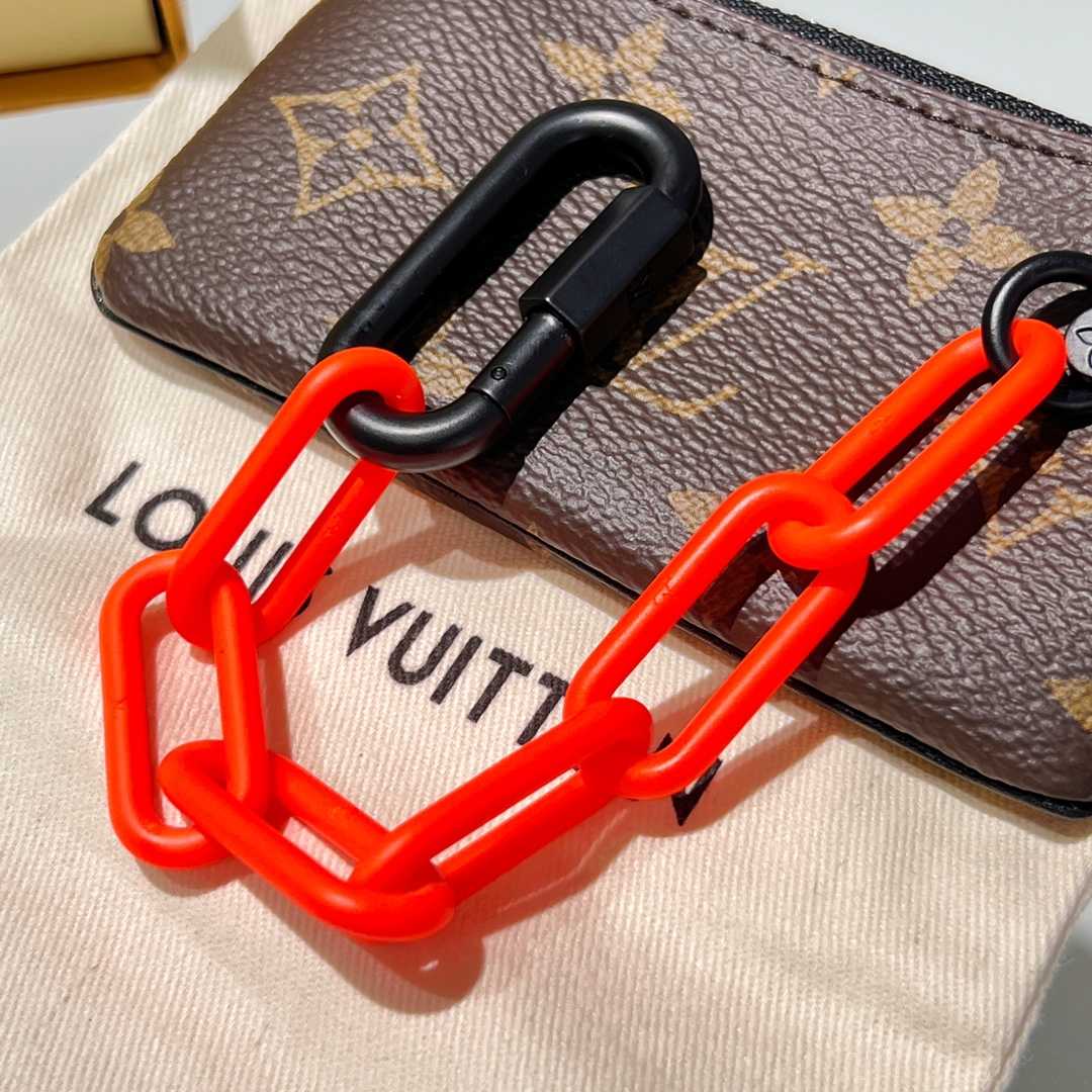 Louis Vuitton Key Pouch - DesignerGu