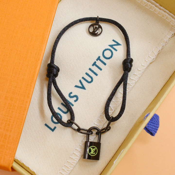 Louis Vuitton  Silver Lockit X Virgil Abloh Bracelet, Black Titanium     Q05270 - DesignerGu