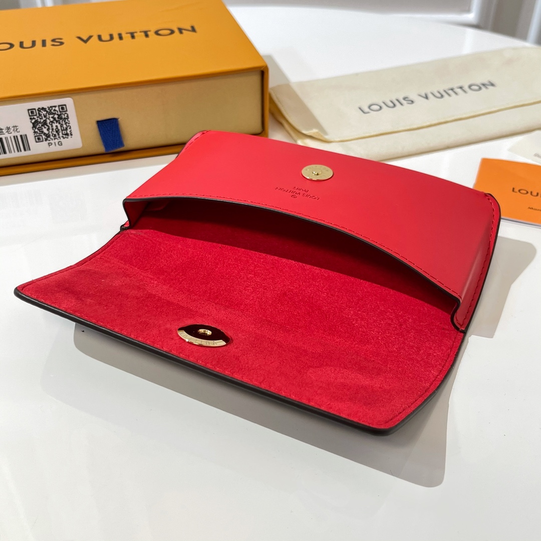 Louis Vuitton Woody Glasses Case   GI0372 - DesignerGu